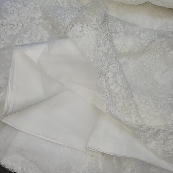 Mingda’s Dress White Lace Fit & Flare Sleeveless Fit & Flare Midi Dress Size 6/8 - Picture 10 of 14